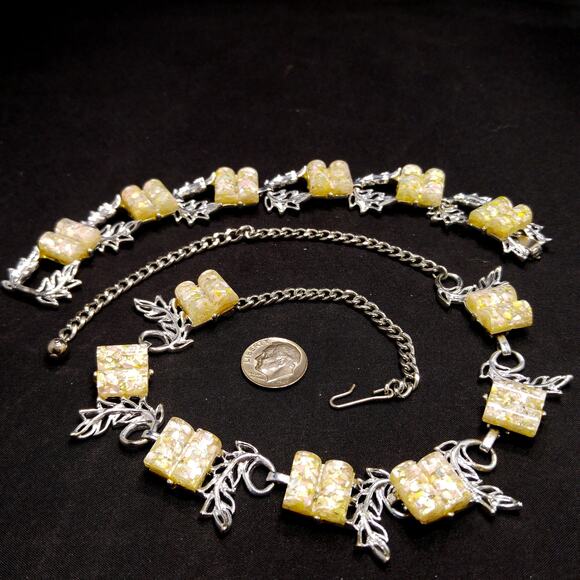 Vintage Lucite Confetti Necklace Bracelet Set, Silver Tone Leaves, 1960s Jewelry - Picture 8 of 10